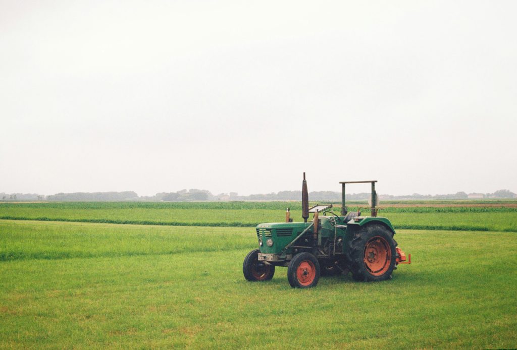 tractor تراکتور